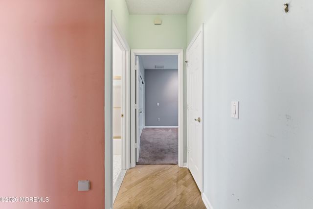 9 Robin Lane, Barnegat, NJ 08005