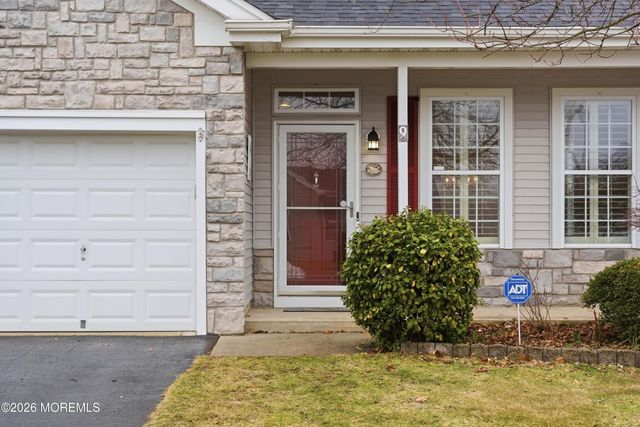 9 Robin Lane, Barnegat, NJ 08005