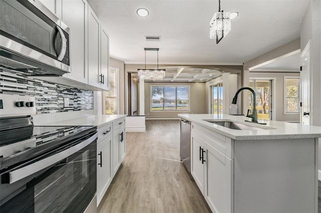 11511 MISTY ISLE LANE, Riverview, FL 33579