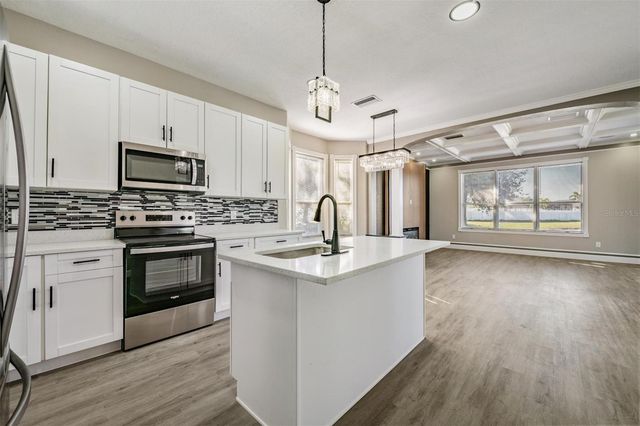 11511 MISTY ISLE LANE, Riverview, FL 33579