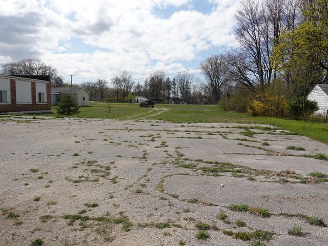 3186 E Apple Avenue, Muskegon Twp, MI 49442