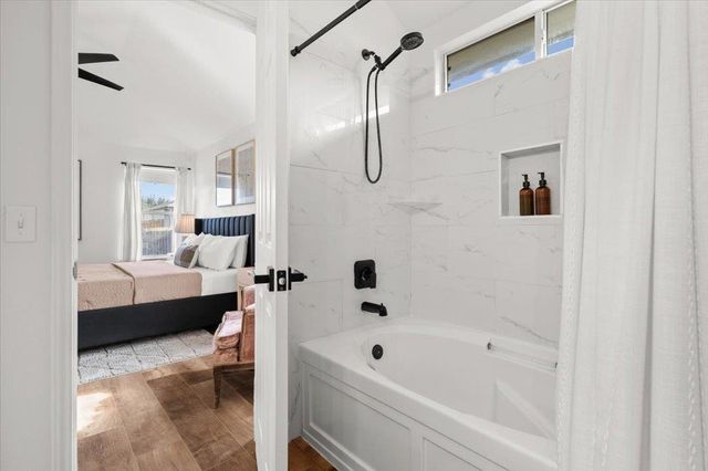 135 Langely, Kyle, TX 78640