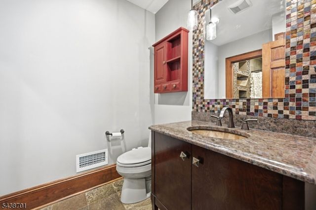 193 Long Pond Rd, West Milford Twp., NJ 07421