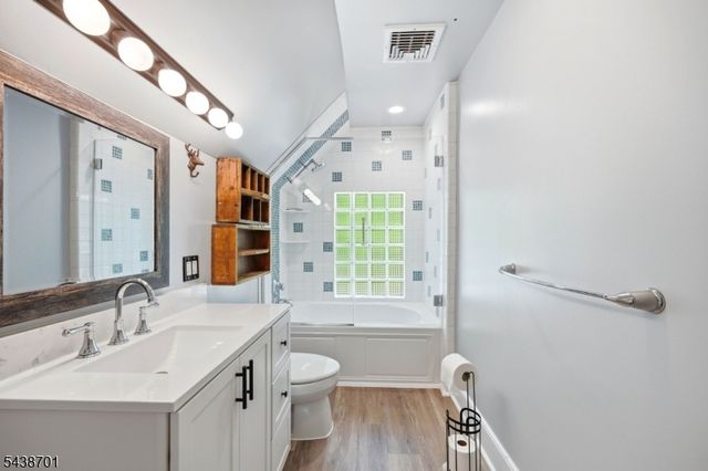 193 Long Pond Rd, West Milford Twp., NJ 07421