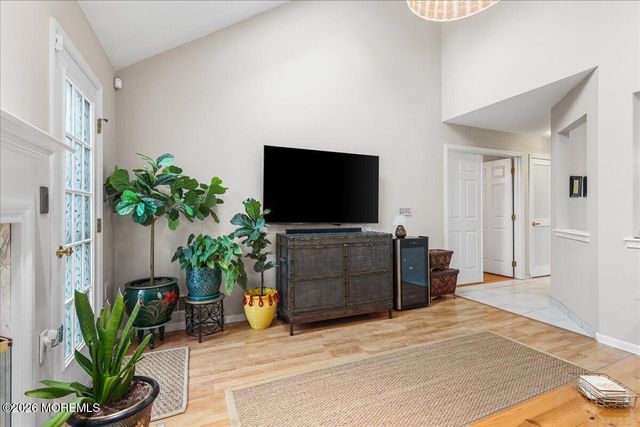 5 N Avon Drive, Jackson, NJ 08527