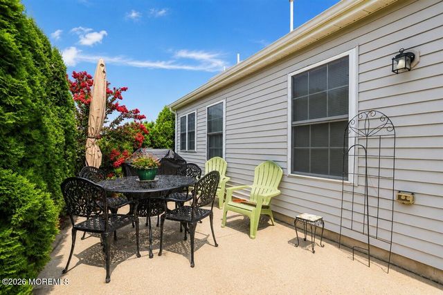 5 N Avon Drive, Jackson, NJ 08527