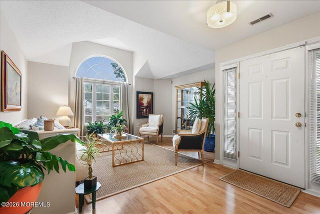 5 N Avon Drive, Jackson, NJ 08527