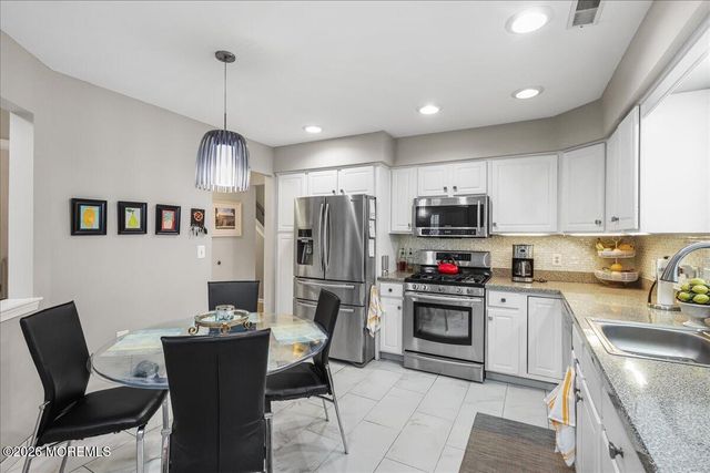 5 N Avon Drive, Jackson, NJ 08527
