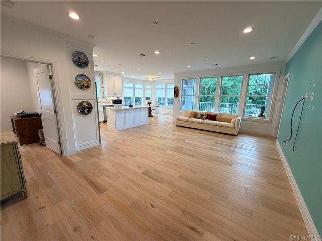 17205 Aspenwood Drive, Plainview, NY 11803