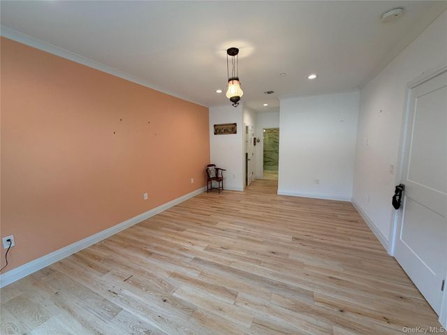 17205 Aspenwood Drive, Plainview, NY 11803