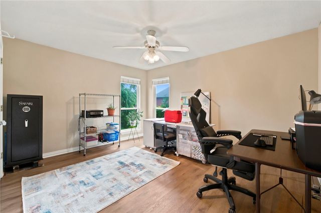 104 NW O Street, Bentonville, AR 72712