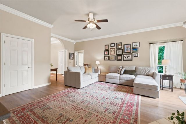 104 NW O Street, Bentonville, AR 72712