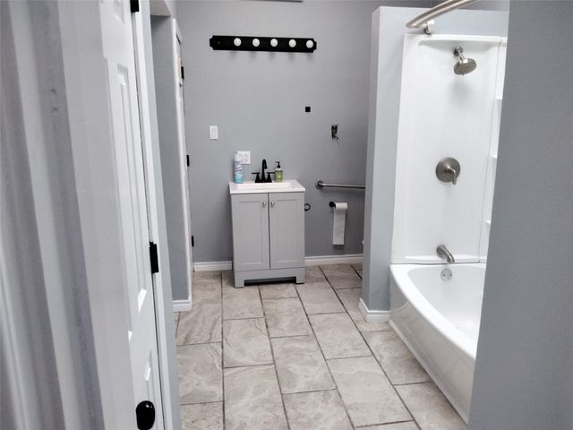 2317 Meadow Dale, Irving, TX 75060