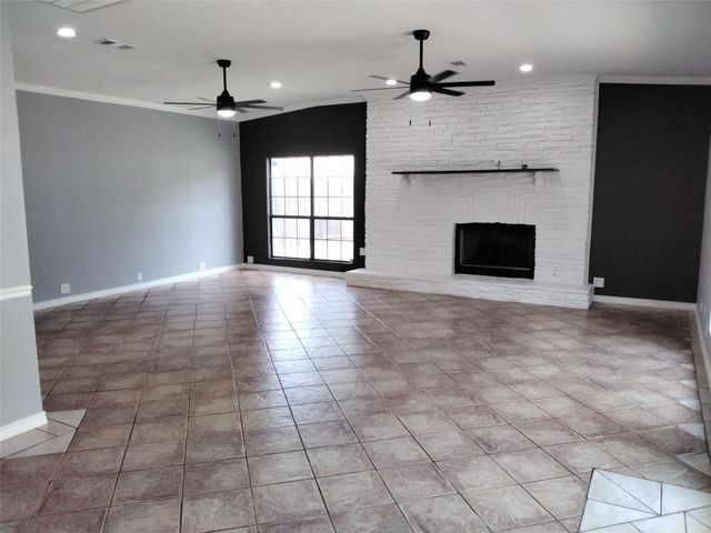 2317 Meadow Dale, Irving, TX 75060