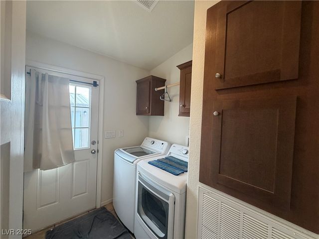 901 Gypsy Lane, Pahrump, NV 89060