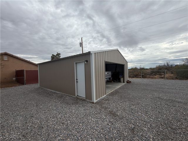 901 Gypsy Lane, Pahrump, NV 89060