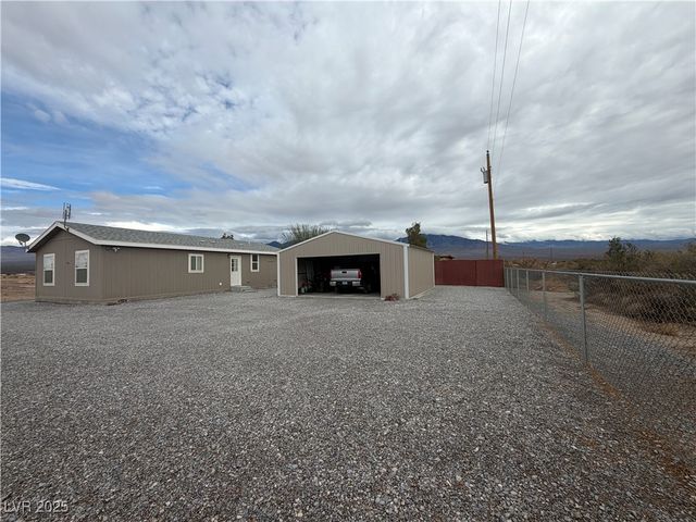 901 Gypsy Lane, Pahrump, NV 89060