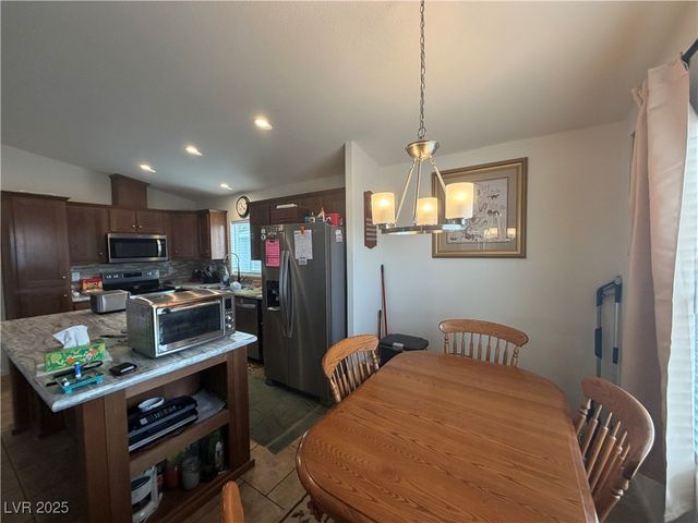 901 Gypsy Lane, Pahrump, NV 89060