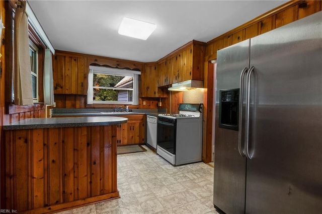 12915 General Puller HWY, Hartfield, VA 23071