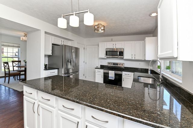 207 Ridgepointe Drive, Cold Spring, KY 41076