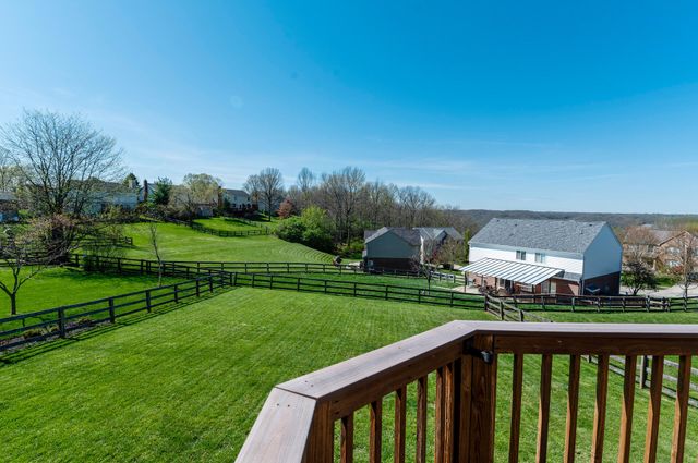207 Ridgepointe Drive, Cold Spring, KY 41076