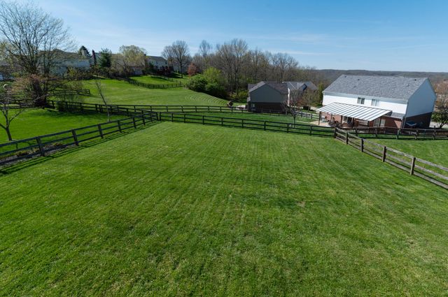 207 Ridgepointe Drive, Cold Spring, KY 41076