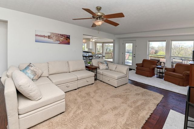 207 Ridgepointe Drive, Cold Spring, KY 41076
