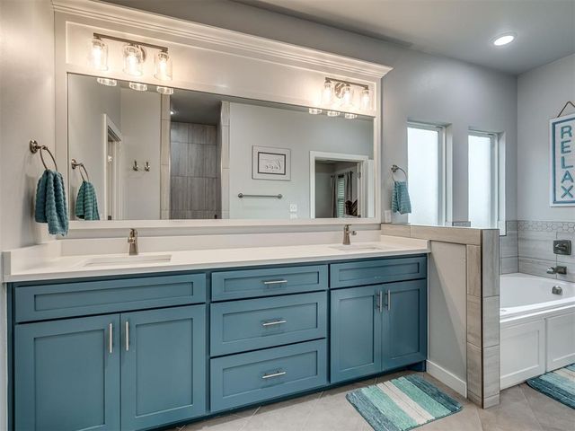 6263 Macarthur Park Circle, Edmond, OK 73012