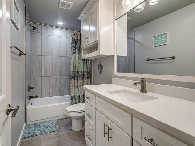 6263 Macarthur Park Circle, Edmond, OK 73012