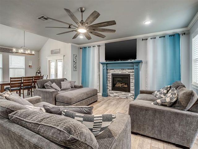 6263 Macarthur Park Circle, Edmond, OK 73012