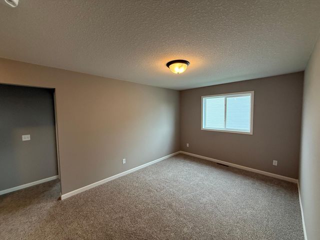 2742 Ivan Avenue NE, Saint Michael, MN 55376