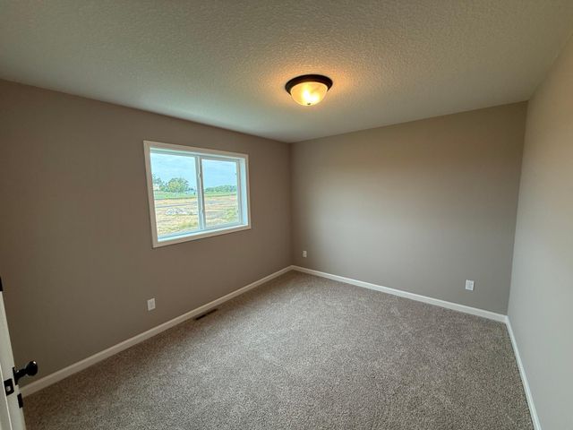 2742 Ivan Avenue NE, Saint Michael, MN 55376