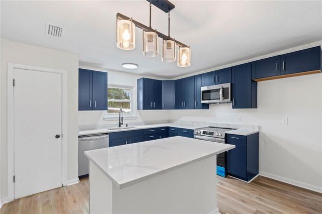2612 East Road, Mobile, AL 36693