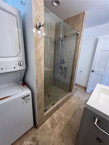 6653 Quakertown, Winnetka, CA 91306