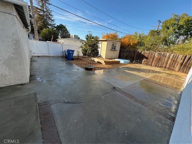 6653 Quakertown, Winnetka, CA 91306