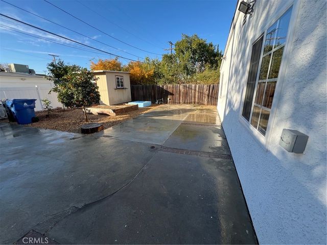 6653 Quakertown, Winnetka, CA 91306