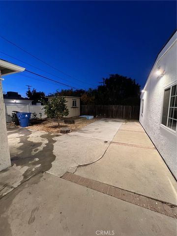 6653 Quakertown, Winnetka, CA 91306