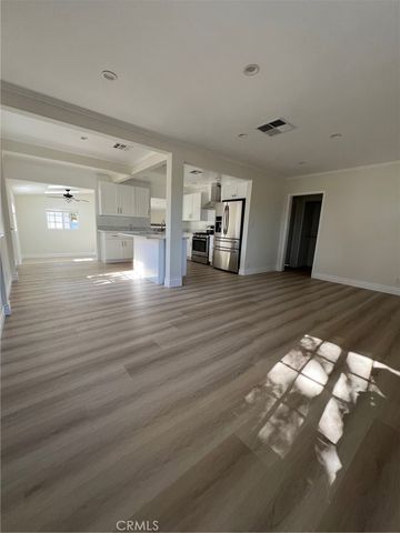 6653 Quakertown, Winnetka, CA 91306