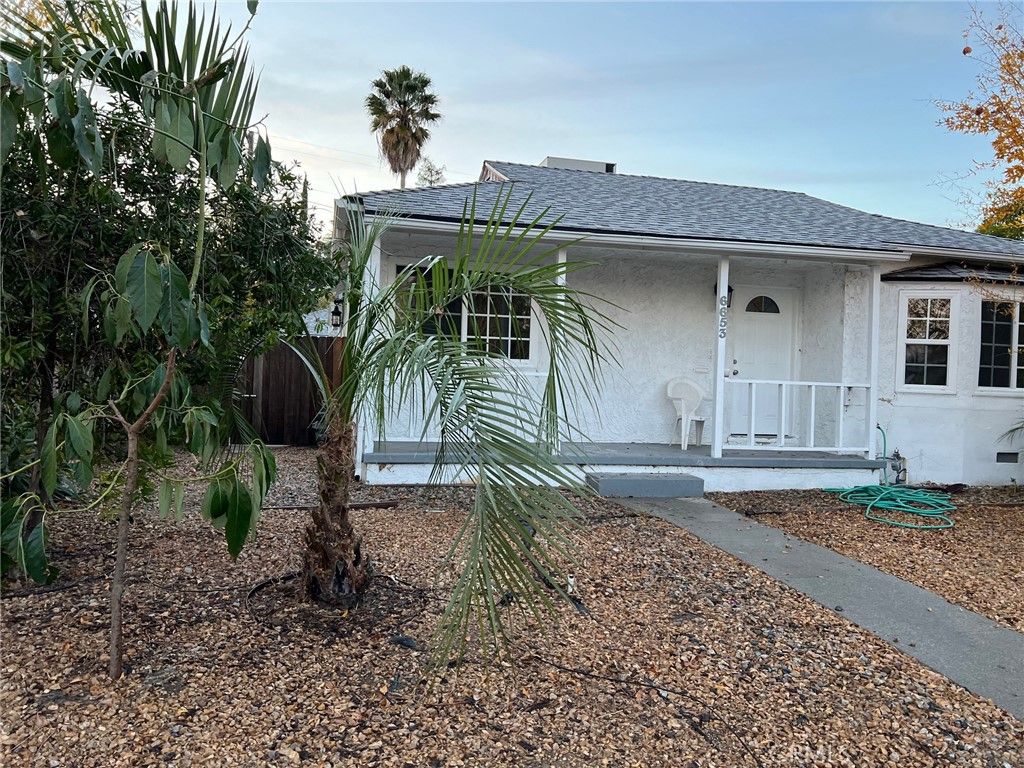 6653 Quakertown, Winnetka, CA 91306