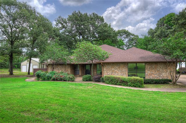 1605 County Road 1785, Yantis, TX 75497