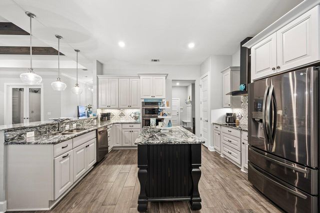 1469 E Shores Boulevard, Gulf Breeze, FL 32563