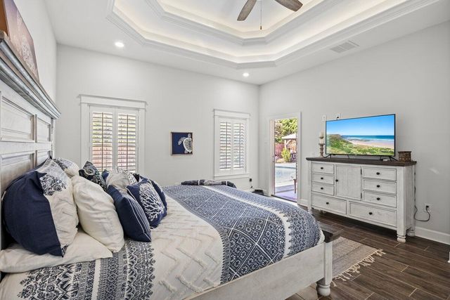 1469 E Shores Boulevard, Gulf Breeze, FL 32563