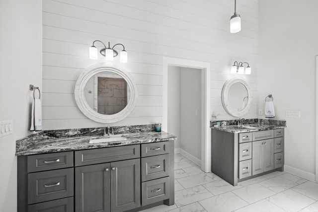 1469 E Shores Boulevard, Gulf Breeze, FL 32563