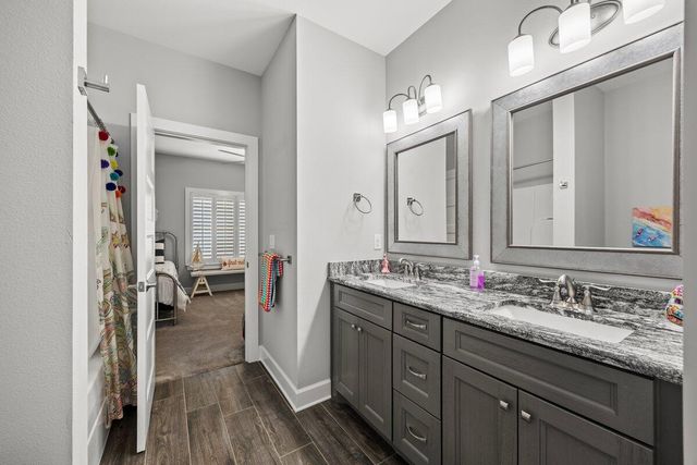 1469 E Shores Boulevard, Gulf Breeze, FL 32563