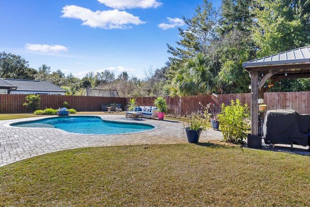 1469 E Shores Boulevard, Gulf Breeze, FL 32563