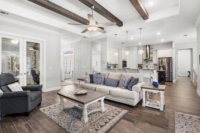 1469 E Shores Boulevard, Gulf Breeze, FL 32563