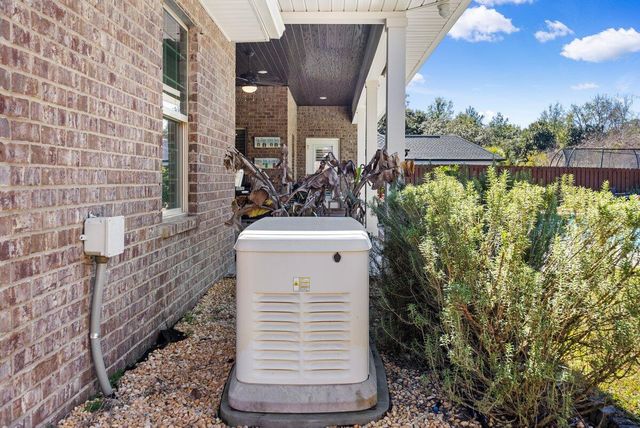 1469 E Shores Boulevard, Gulf Breeze, FL 32563