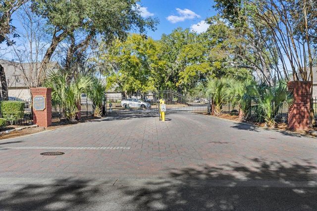 1469 E Shores Boulevard, Gulf Breeze, FL 32563