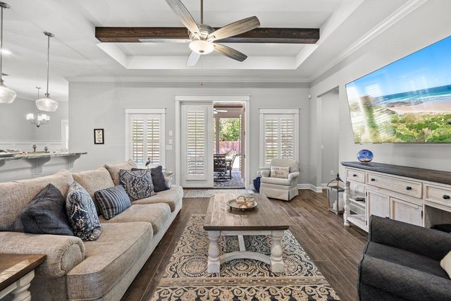 1469 E Shores Boulevard, Gulf Breeze, FL 32563