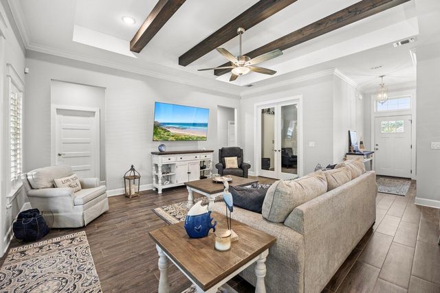 1469 E Shores Boulevard, Gulf Breeze, FL 32563